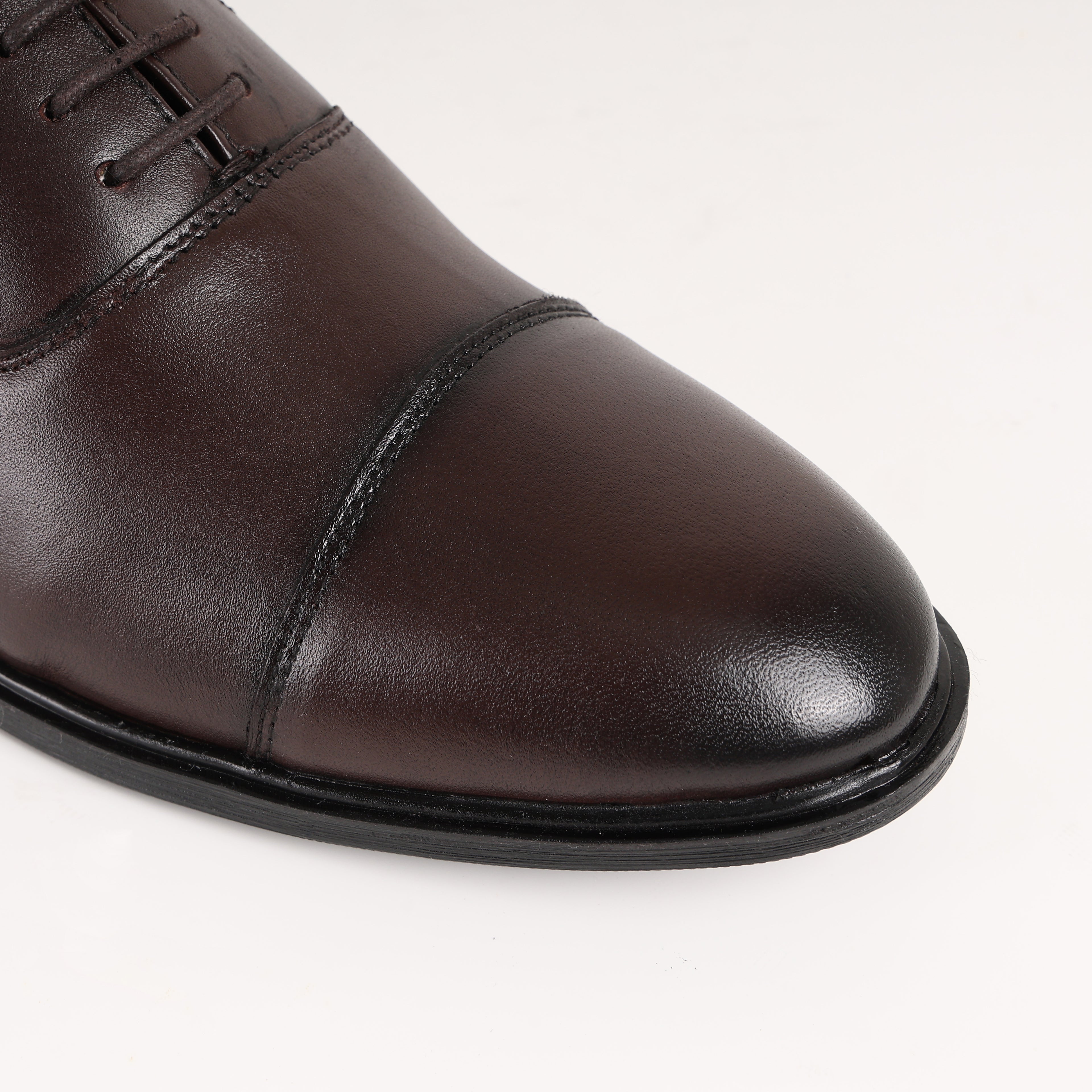 Premium Leather Classic Cap-Toe Oxford Shoes