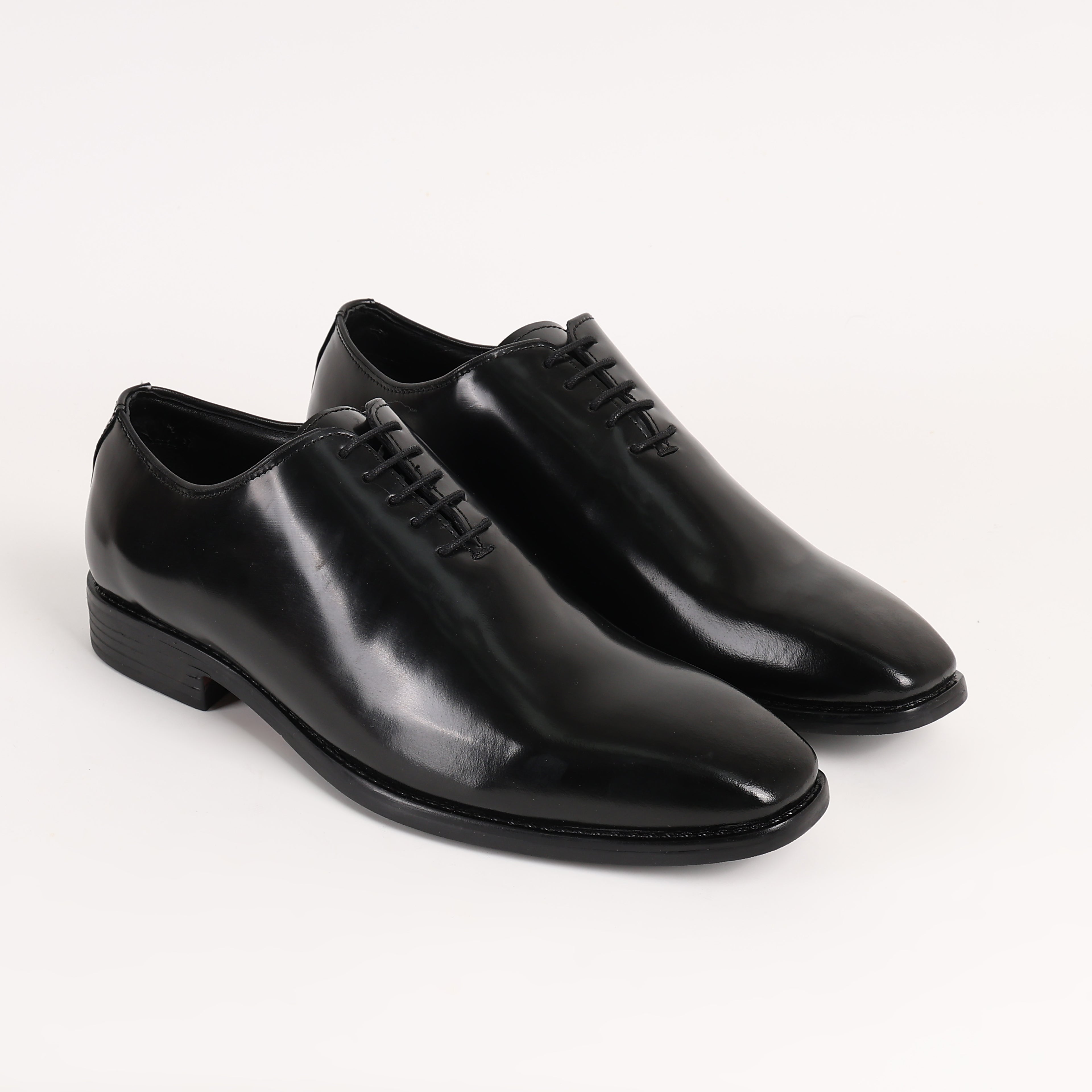 Premium Leather Signature Wholecut Oxford
