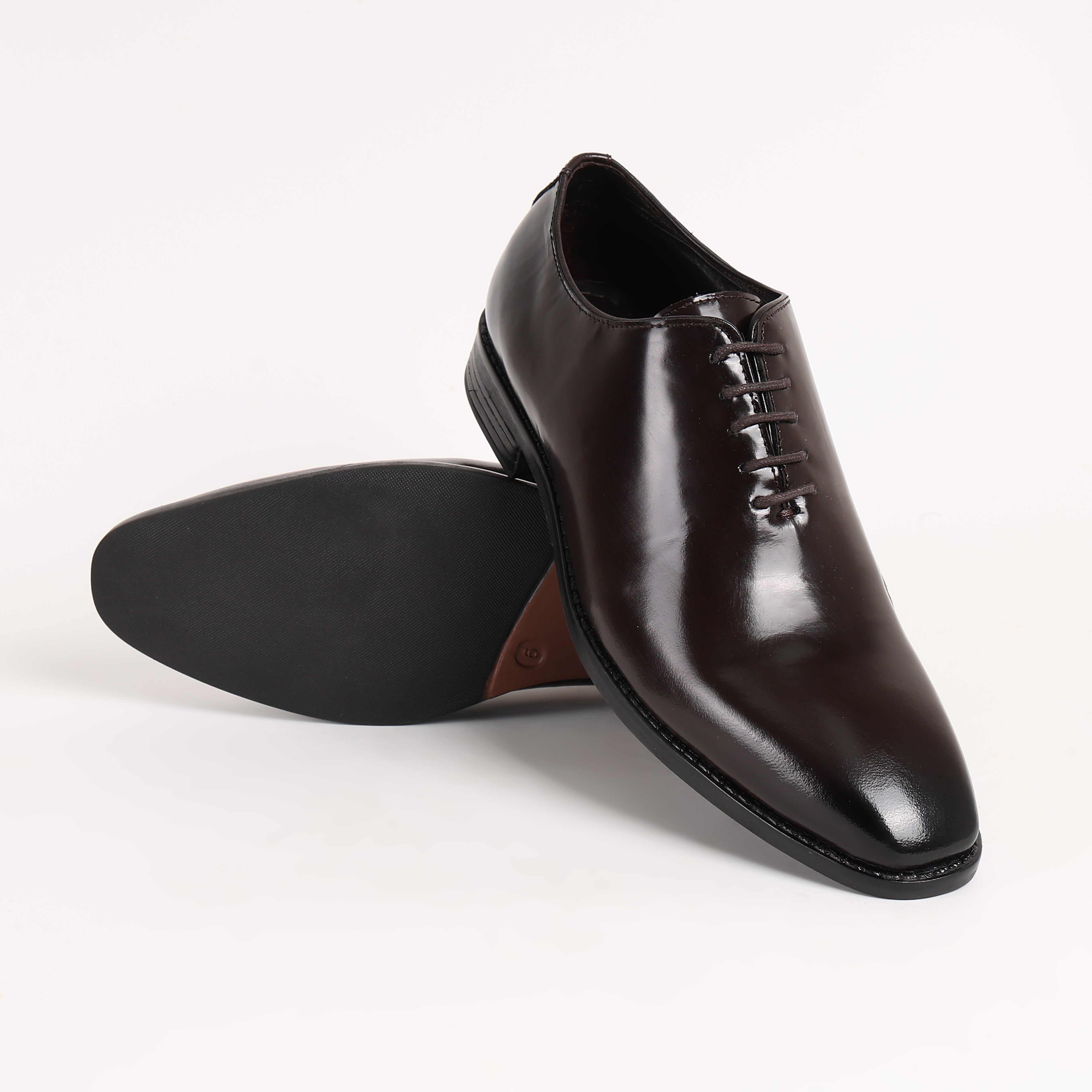 Premium Leather Signature Wholecut Oxford